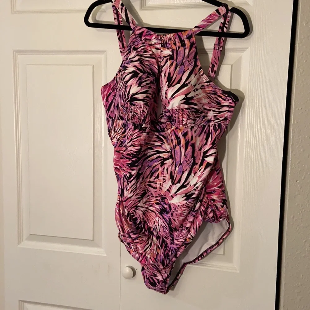 COPY - MAGIC SCULPT Swimsuit NWOT colorful swimsuit from simply be - Picture 2 of 7